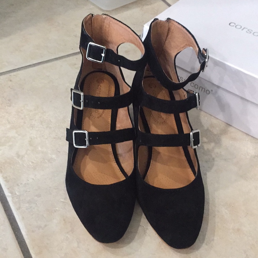 Like new black suede shoes.